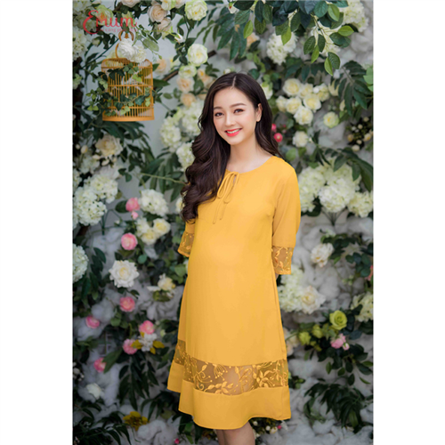 Bán Đầm bầu cổ tròn phối ren tay vàng Emum
