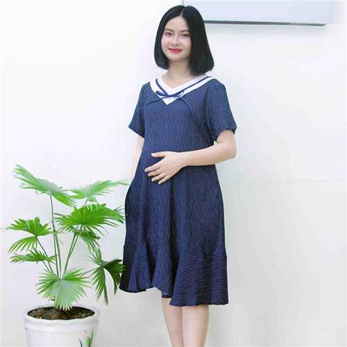 Bán Đầm bầu cổ tim sọc trắng đen Emum