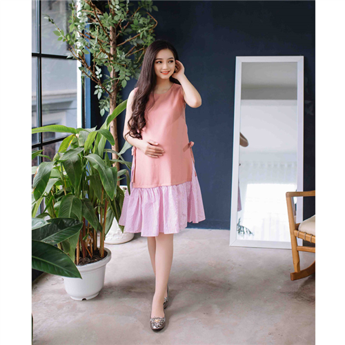 Bán Đầm bầu cách tân thắt nơ eo phối tùng sọc hồng Emum