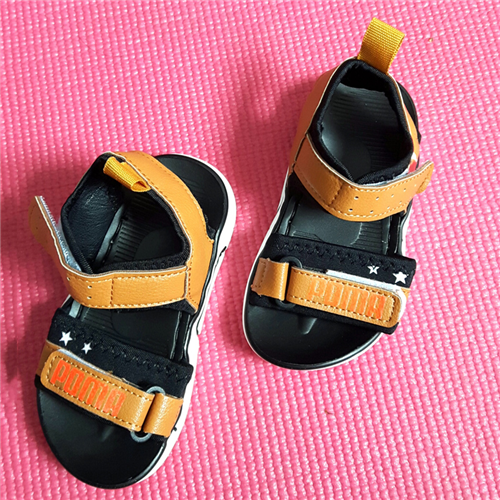Bán Dép sandal bé trai quai in chữ Poma (1-3T)