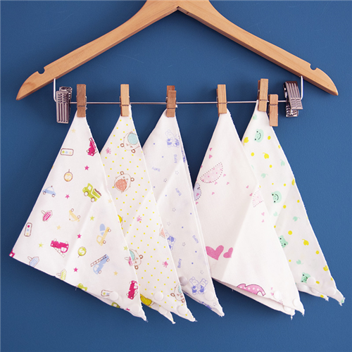 Bán Yếm vải tam giác LUCKY TE03 (20x30cm)
