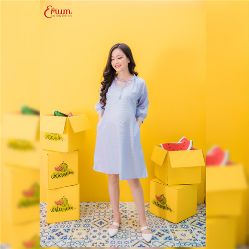 Bán Đầm bầu sơ mi suông tay bo cổ nơ sọc xanh Emum