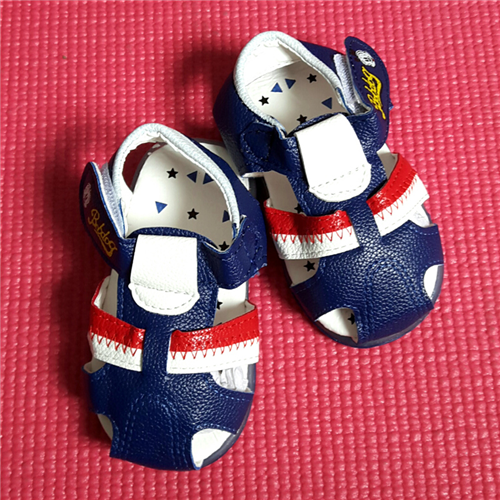 Bán Sandal bé trai quai trắng phối đỏ (9-36M)