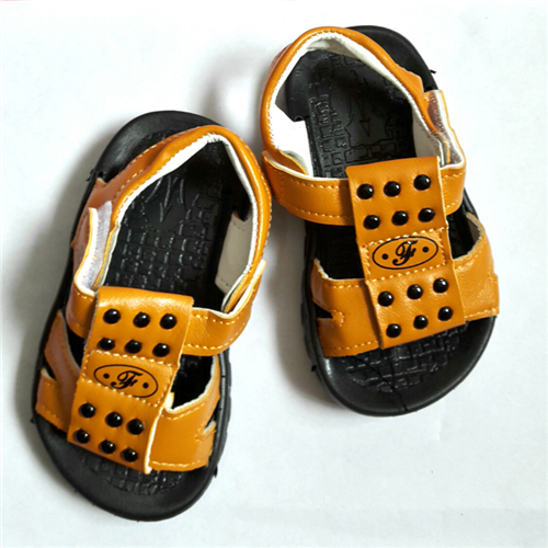 Bán Dép sandal bé trai quai đính cúc (9-36M)