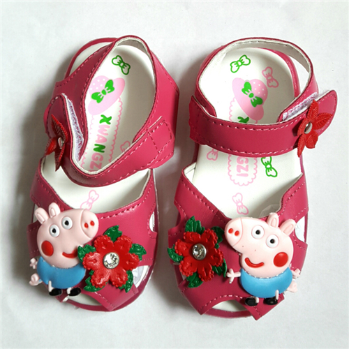 Bán Sandal bé gái hình heo Peppa (9-36M)