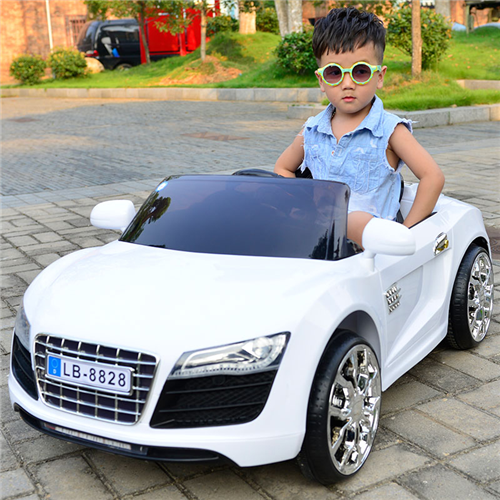 Bán Xe ô tô điện trẻ em Audi R8 LB8828