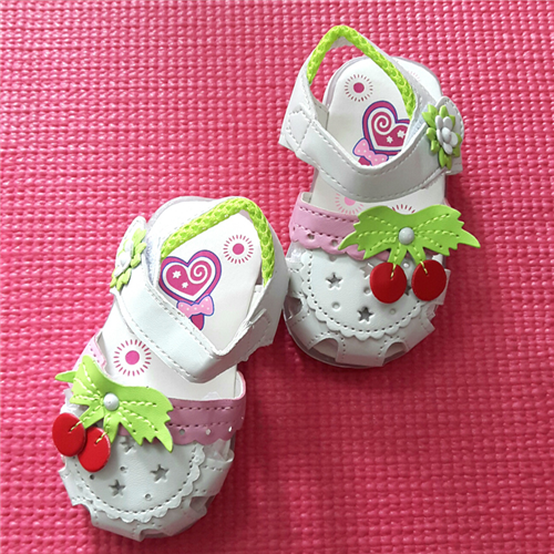 Bán Sandal bé gái mũi rọ đính quả (9-36M)