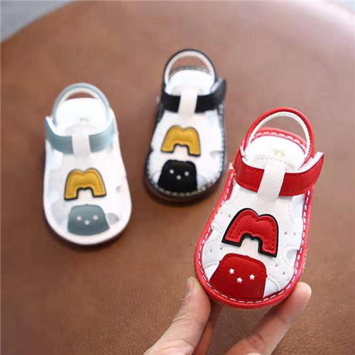 Bán Sandal tập đi cho bé chữ M