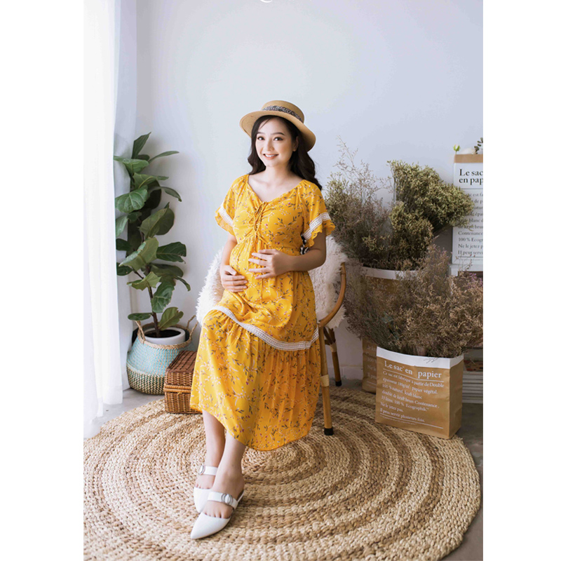Đầm bầu phối ren nhún ngực vàng Emum