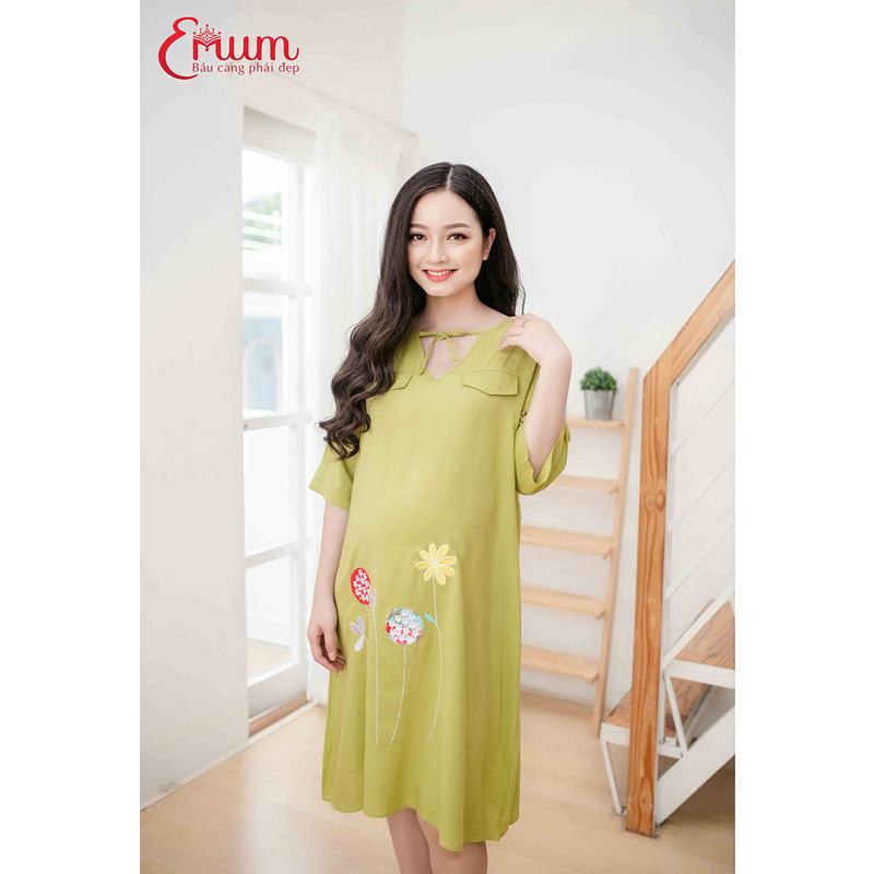 Đầm bầu thêu chân bông cổ thắt nơ phối tay ren Emum