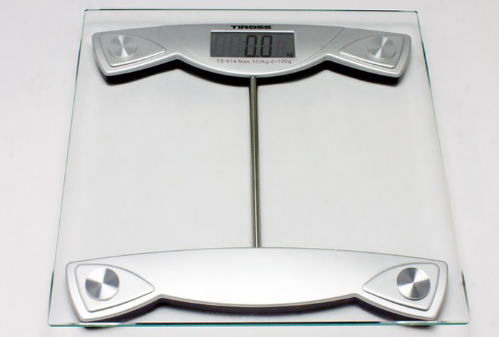 can-suc-khoe-dien-tu-Tiross-TS814