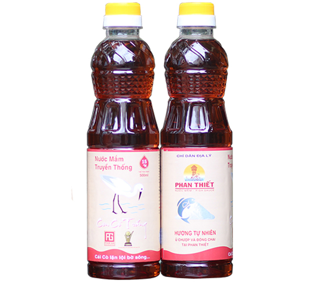 Nước mắm cá cơm Pet Con Cò Trắng 15 độ đạm 500ml