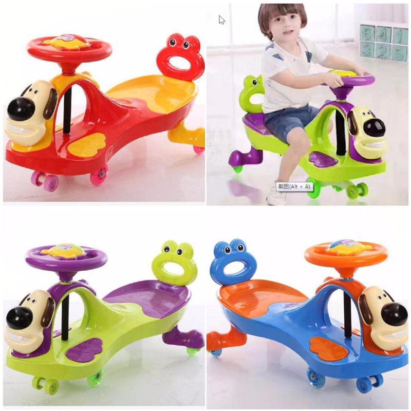 Xe lắc tay có nhạc chú chó Snoopy BLK-688