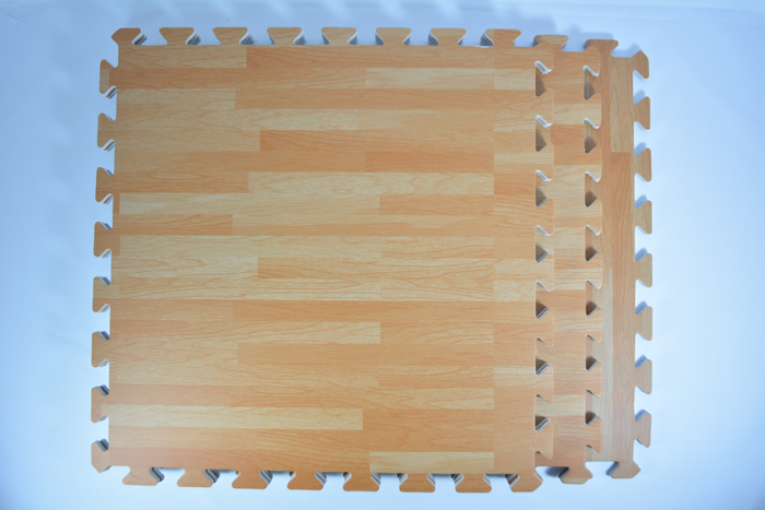 Thảm xốp lót sàn Việt Nam màu gỗ (60x60cm) 