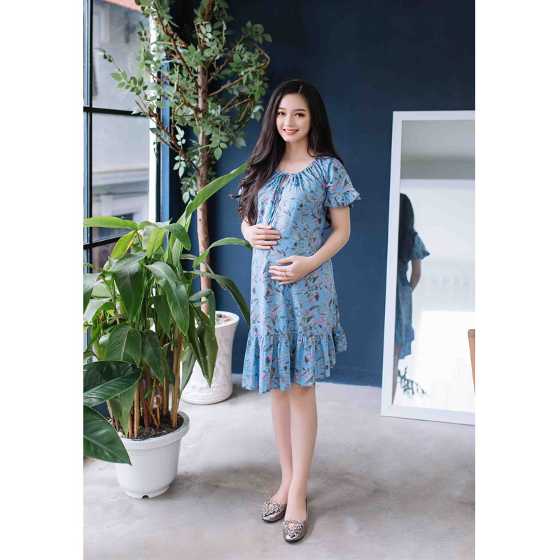 Đầm bầu Jean in họa tiết cổ nút nơ phối bèo nhún xanh đậm Emum