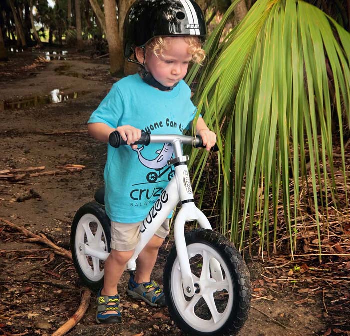 Xe đạp trẻ em Cruzee nhiều màu sắc