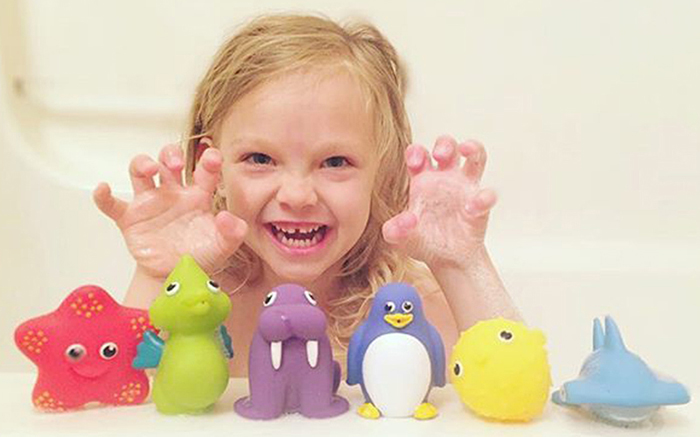 Bộ đồ chơi Munchkin 18004 gồm 8 sinh vật biển