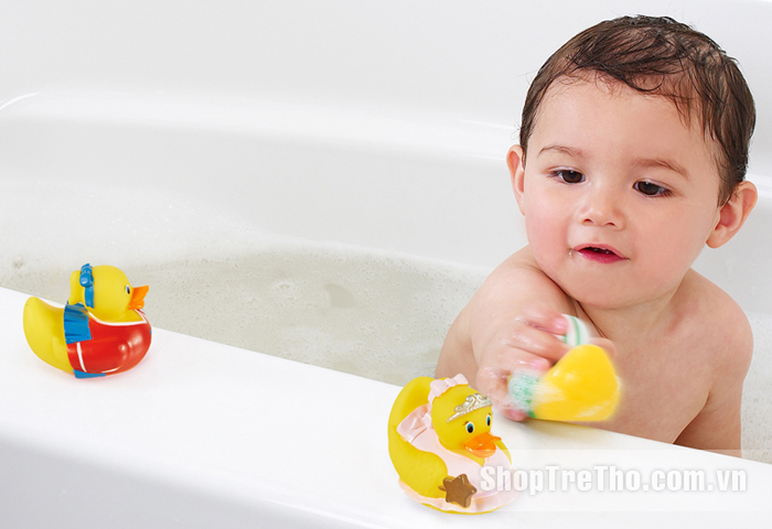 Đồ chơi bồn tắm Munchkin 10320 hình vịt bé gái