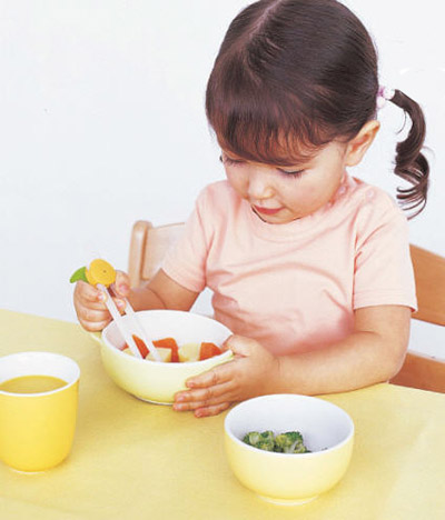 Đũa tập ăn Combi LL không hộp 10747 màu xanh