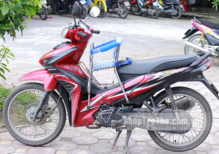 Ghế ngồi xe máy số cho bé an toàn 