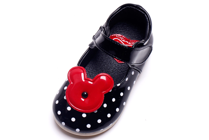 giay-bup-be-micky