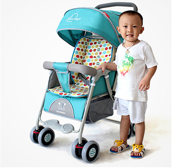 Xe đẩy du lịch 3 tư thế 8302 -3