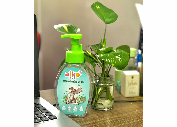 Bot rua binh sua va hoa qua Aiko (500ml)