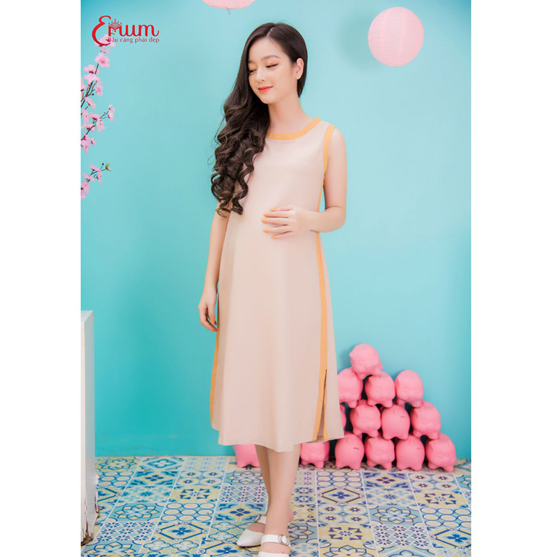 Đầm bầu suông sát nách phối viền xẻ tà kem Emum