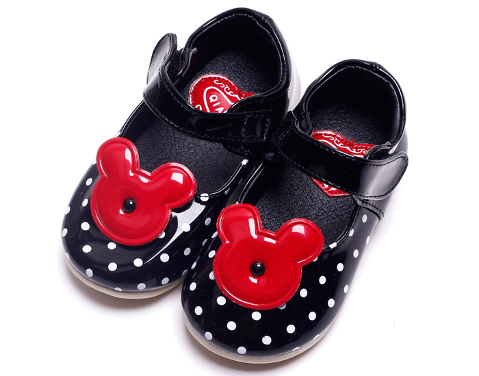 giay-bup-be-micky