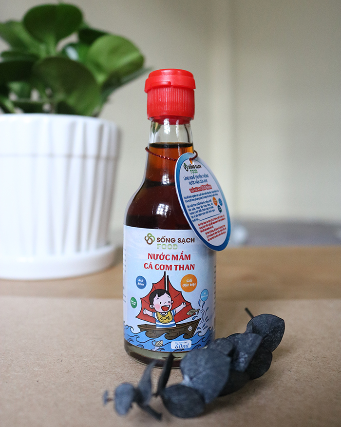Nước mắm cá cơm than Sống Sạch Food (60ml)