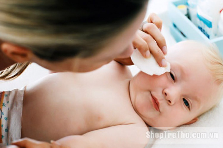 Giấy ướt Moony loại hộp 80 tờ Nhật Bản