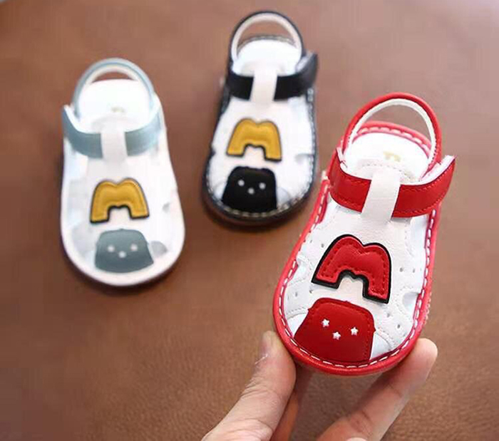 Sandal tap di be trai chu M