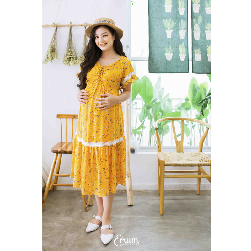 Đầm bầu phối ren nhún ngực vàng Emum
