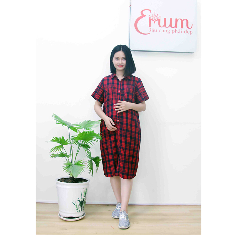 Đầm bầu sơ mi túi viền sọc đỏ Emum