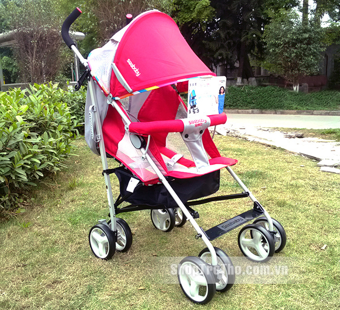 Xe đẩy Seebaby S02-1 nhỏ gọn khi đi du lịch