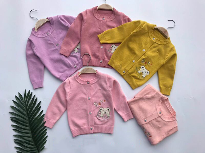 Ao len cai khuy giua be gai 2603 (0-18M)