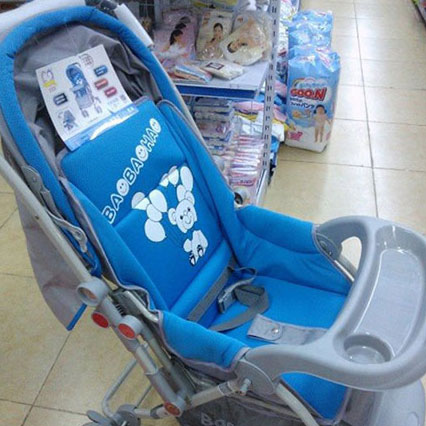 xe đẩy BBH 720N có cả bập bênh cho bé