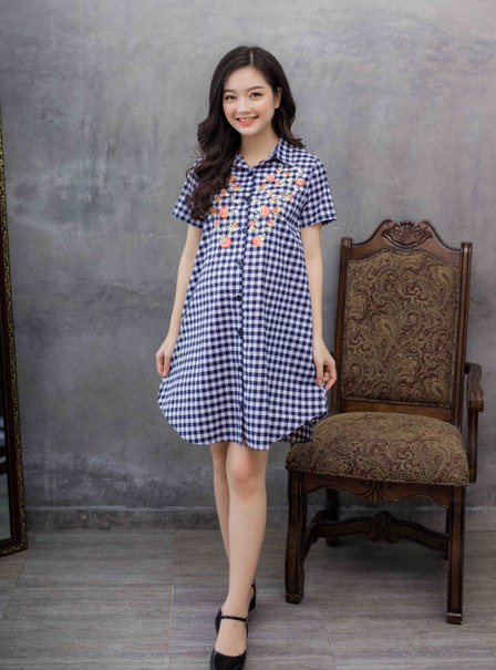 Đầm bầu sơ mi cara thêu bông Emum