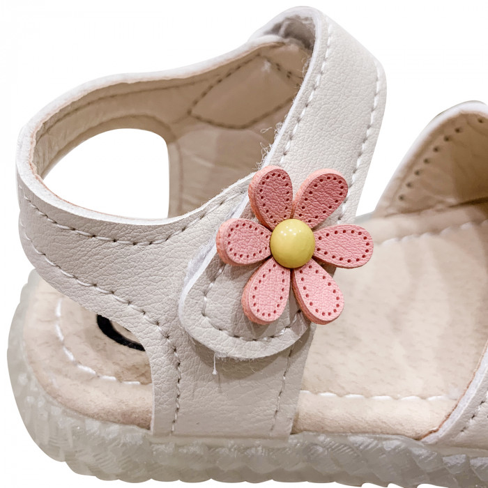 Sandal tập đi bé gái đính hoa