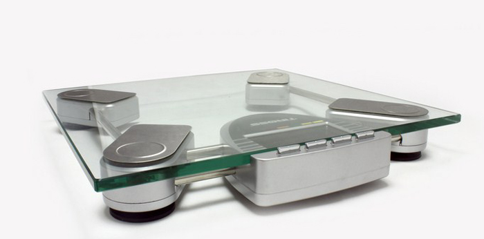 can-suc-khoe-dien-tu-Tiross-TS813
