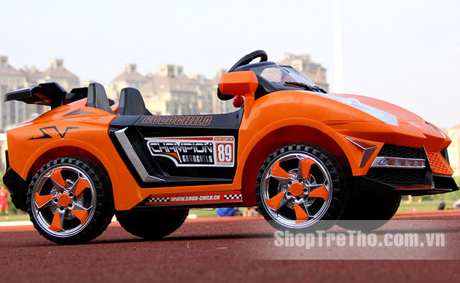 xe-o-to-dien-tre-em-lamborghini