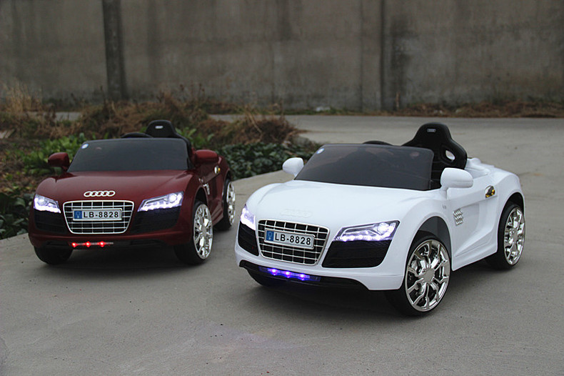 Xe ô tô điện trẻ em Audi R8 LB8828