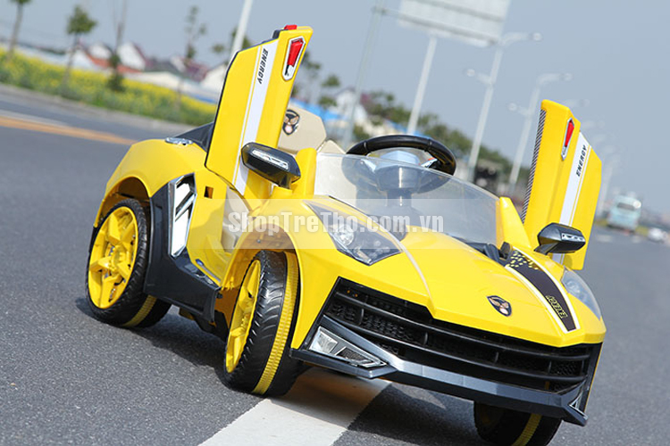 Ô tô điện trẻ em Ferrari màu vàng - WXE 8188