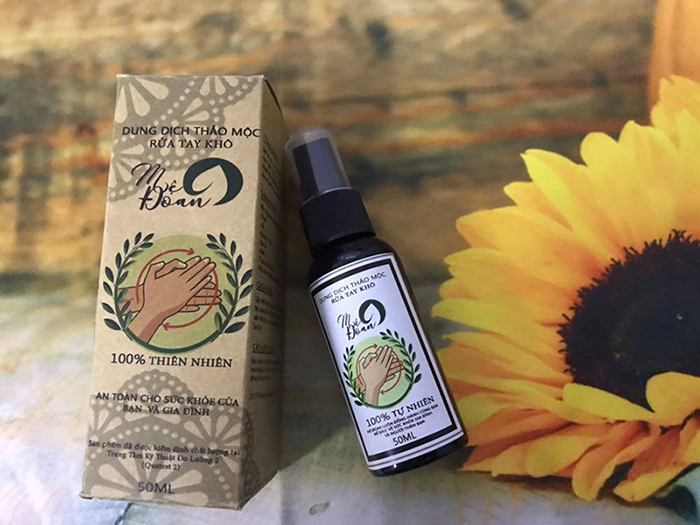 Dung dịch rửa tay khô thảo mộc Mệ Đoan 50ml