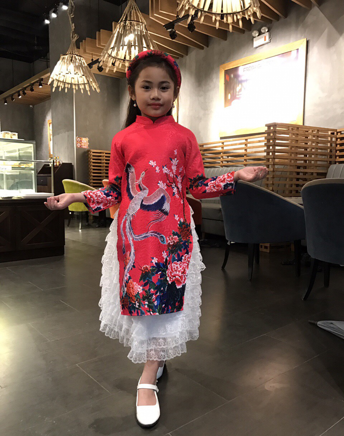 bộ áo dài gấm bé gái in hình Công, Phượng (2-7T)