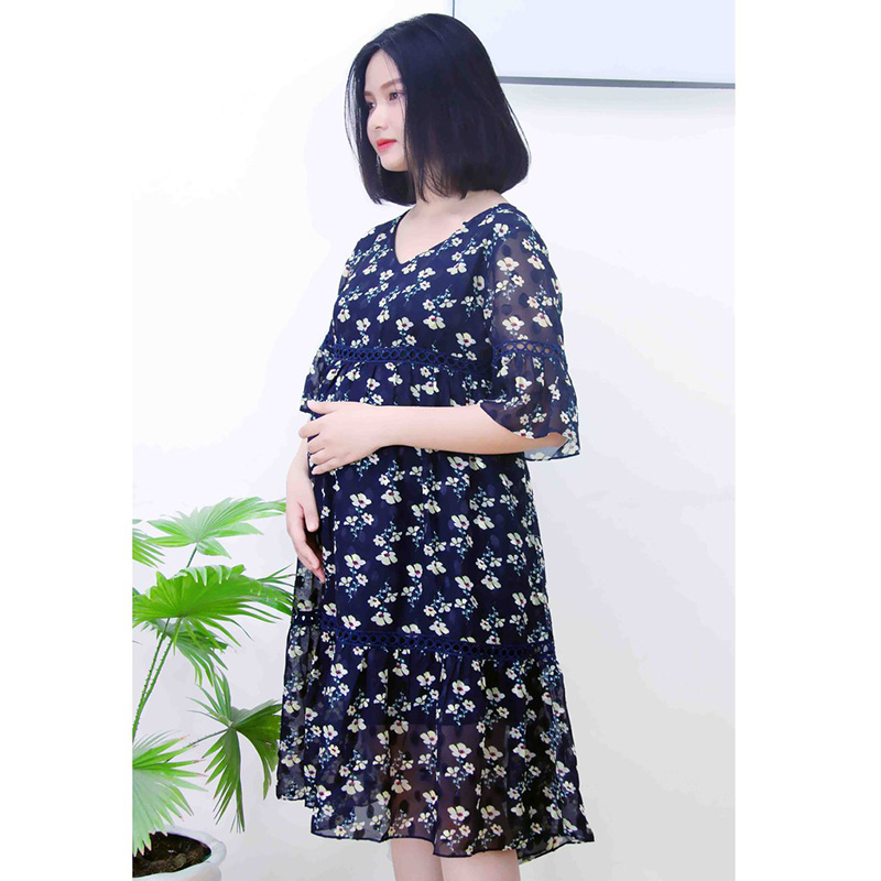 Đầm bầu von cổ tim phối ren đen Emum
