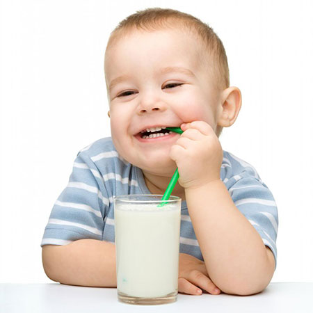 Trẻ rất hứng thú với sữa morinaga số 9