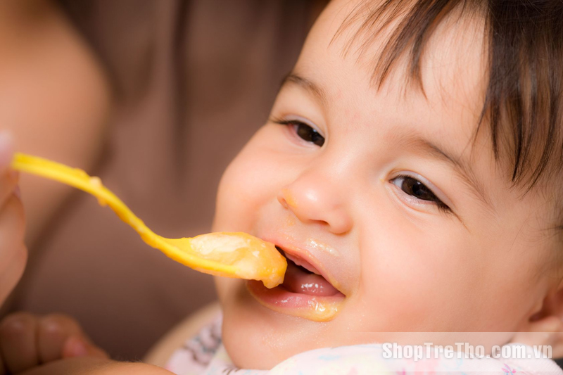 Dinh dưỡng đóng lọ Heinz bí đỏ và bắp ngọt nghiền