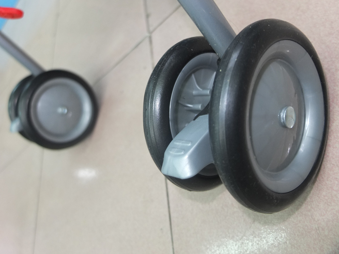 Xe đẩy siêu nhẹ Cosco
