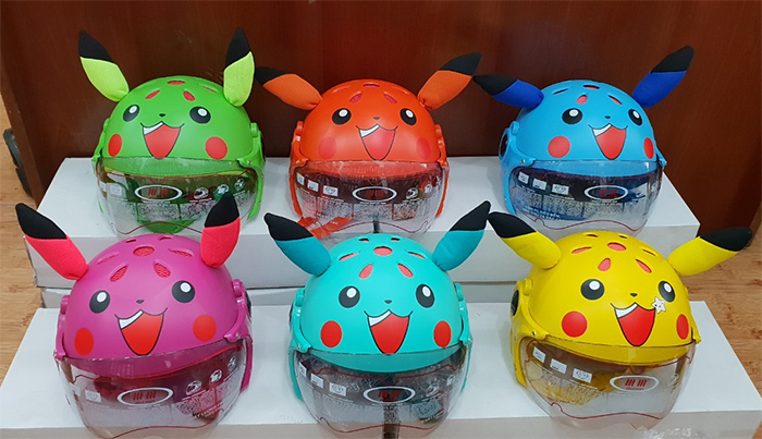 Mũ bảo hiểm trẻ em Pikachu có kính Tin Tin